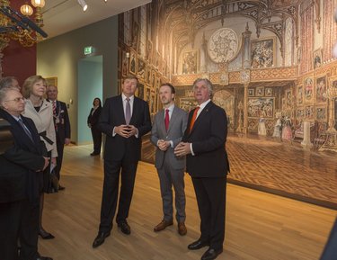 Bezoek Koning aan tentoonstelling Willem II, kunstkoning
