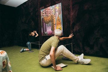 De muur achter 'A Tiger' van Ralf Kokke is aaibaar