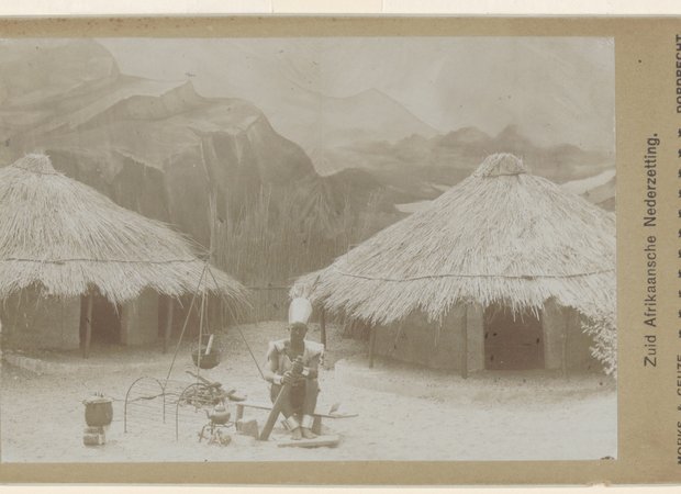 De Zuid-Afrikaanse nederzetting in de tuin aan de Museumstraat - 1902