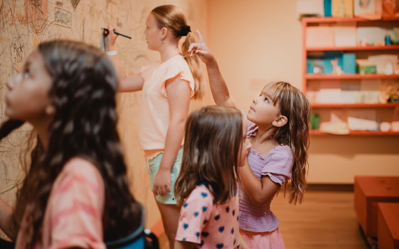 Lizzy van Leeuwen - Ik zie, ik zie - 2025